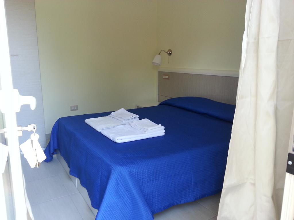 Il Girasole Formia Guesthouse Rooms Exterior foto